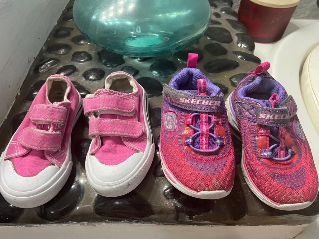 2 pair of toddler shoes for girls