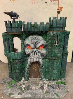 Castle gray skull 200x custom