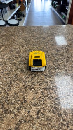 Tools batteries Dewalt dcb204