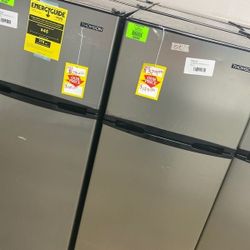 Mini fridge ‼️‼️‼️  P