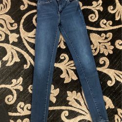 High Rise Super Skinny Size 25 Levi Jeans