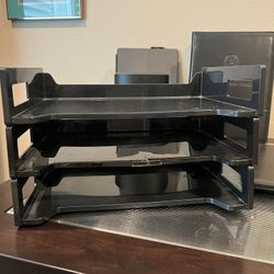 STACKABLE DOCUMENT TRAYS