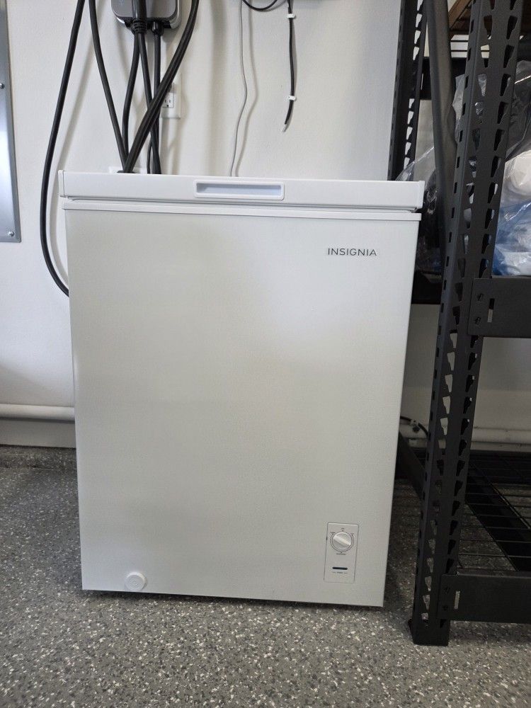 Chest Freezer 5.0 cu ft