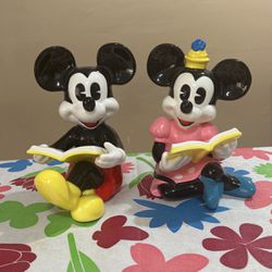 Vintage Mickey And Minnie Mouse Reading Ceramic Figures