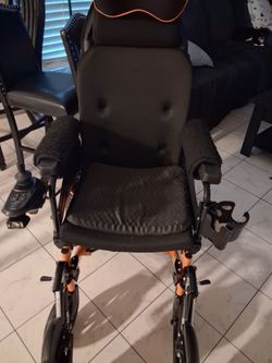 Electric wheelchair