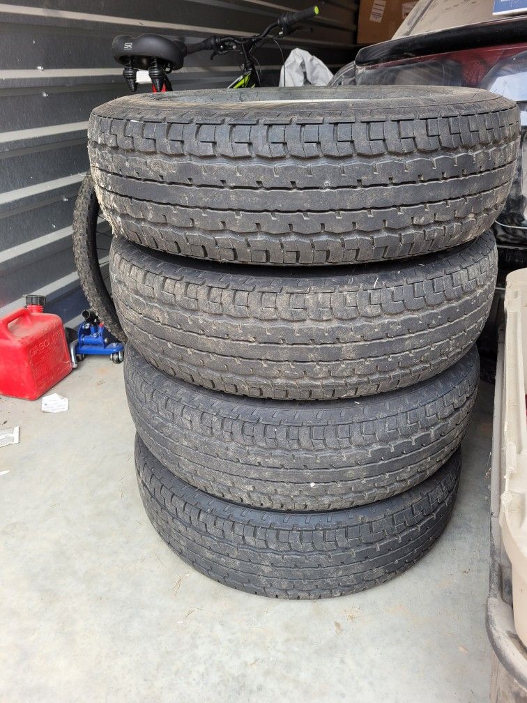 Photo Set of 5 Wheels and Tires For Trailer...