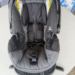 GRACO® SNUGRIDE® SNUGLOCK® 35 LX INFANT CAR SEAT