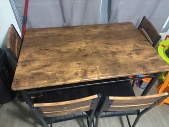 Kitchen table