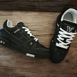 Lv Trainers Black