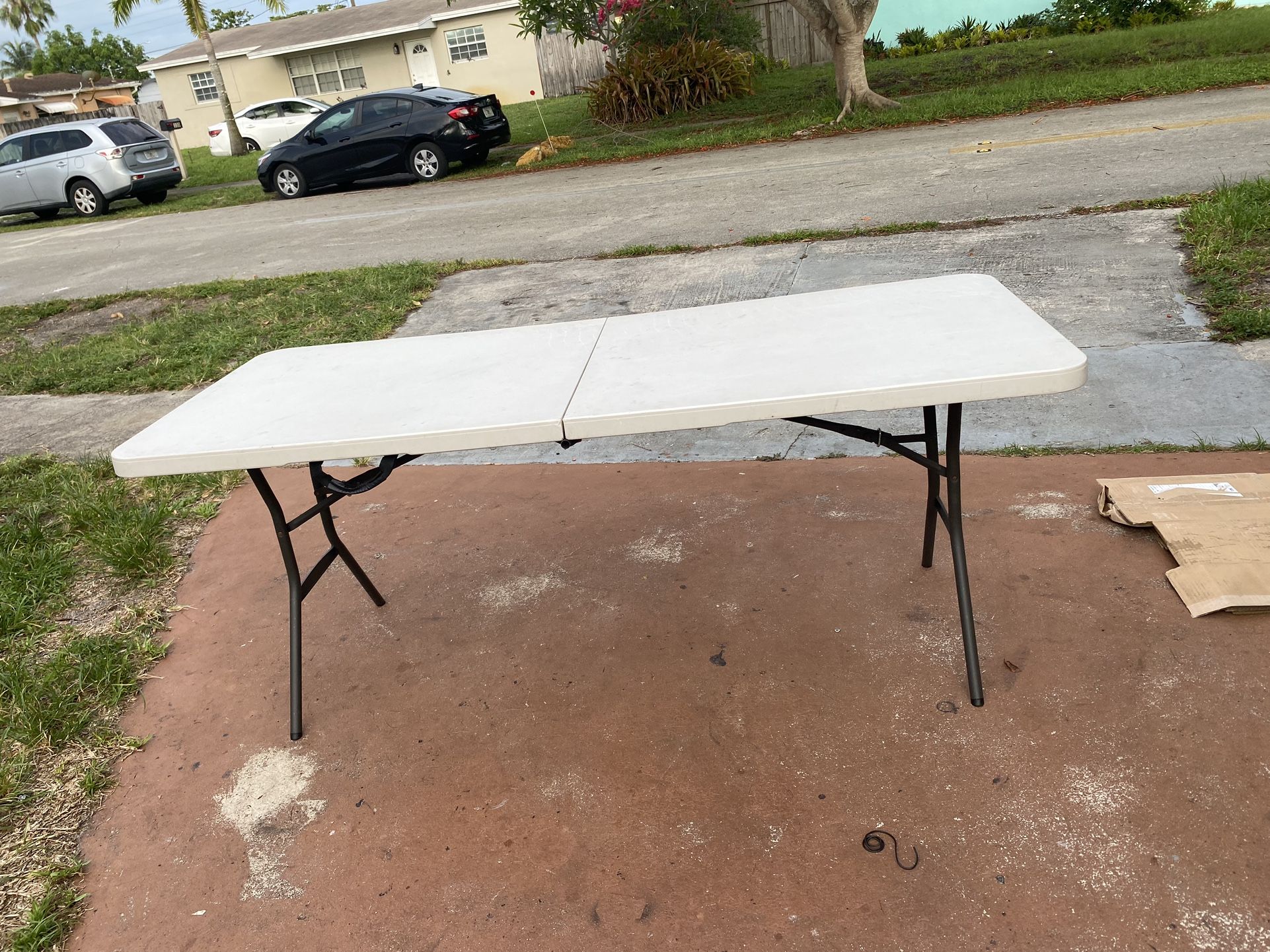 6-Foot Plastic Folding For Meeting Or Party