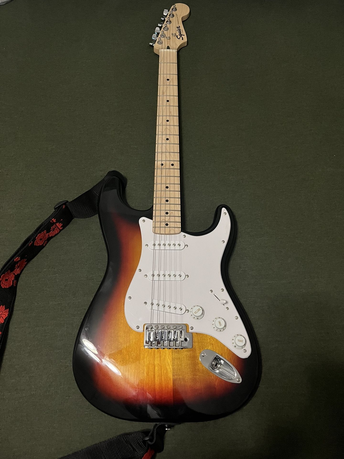 Squier Guitar Bundle