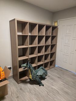 Large Ikea shelf/organizer like new