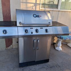 Asador De Gas I Carbon