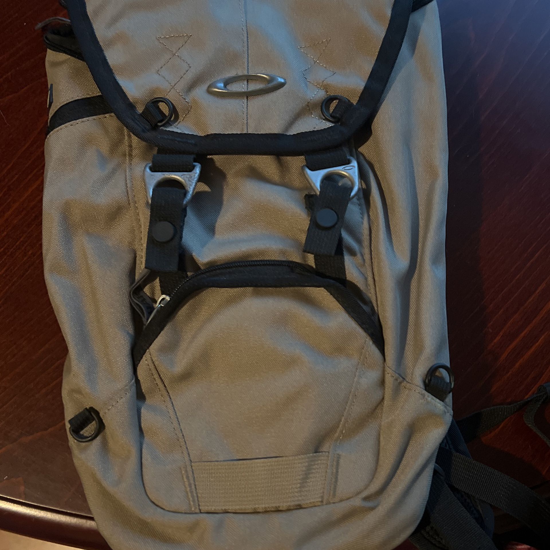Oakley Hydration Backpack 