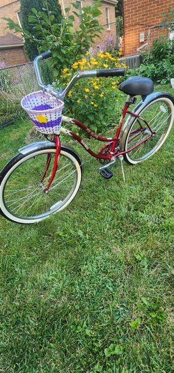 Classic cruiser bike 26" wheels,  one speed