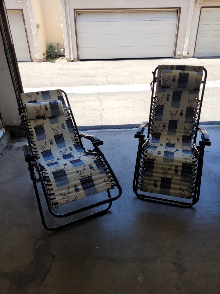 Reclining Chairs Patio Pool/ Beach 