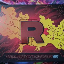 Pokemon Team Rocket’s Moltres ex Ultra-Premium Collection