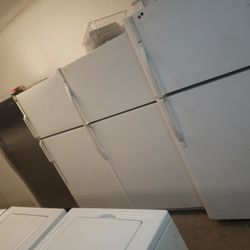 Top And Bottom Refrigerators 