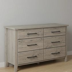 Modern 6-Drawer Dresser – Excellent Condition