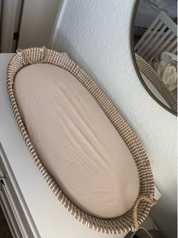 Basket changing table