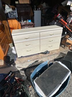 Vintage 6 drawer dresser