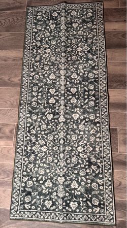 SILOLOOM Green and cream Floral Runner rug β 2β x 5β