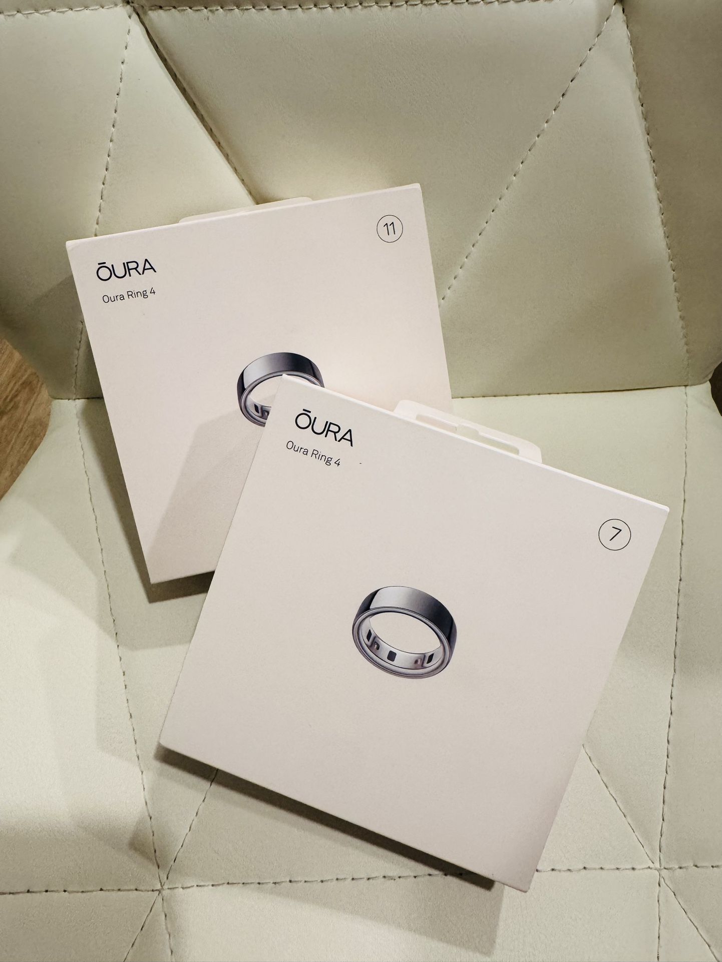 Oura - Ring 4, smart ring, sleep monitor, heart rate, fitness, 8 days battery life, size 11, silver