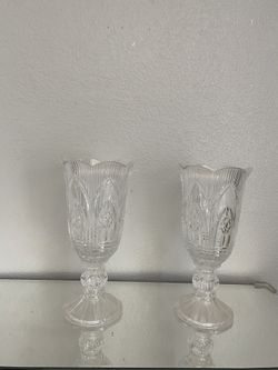 2 glass cups