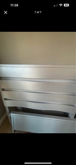 3-Piece Full Panel Bed– Like New!