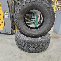 35x12 50x17 Tires 