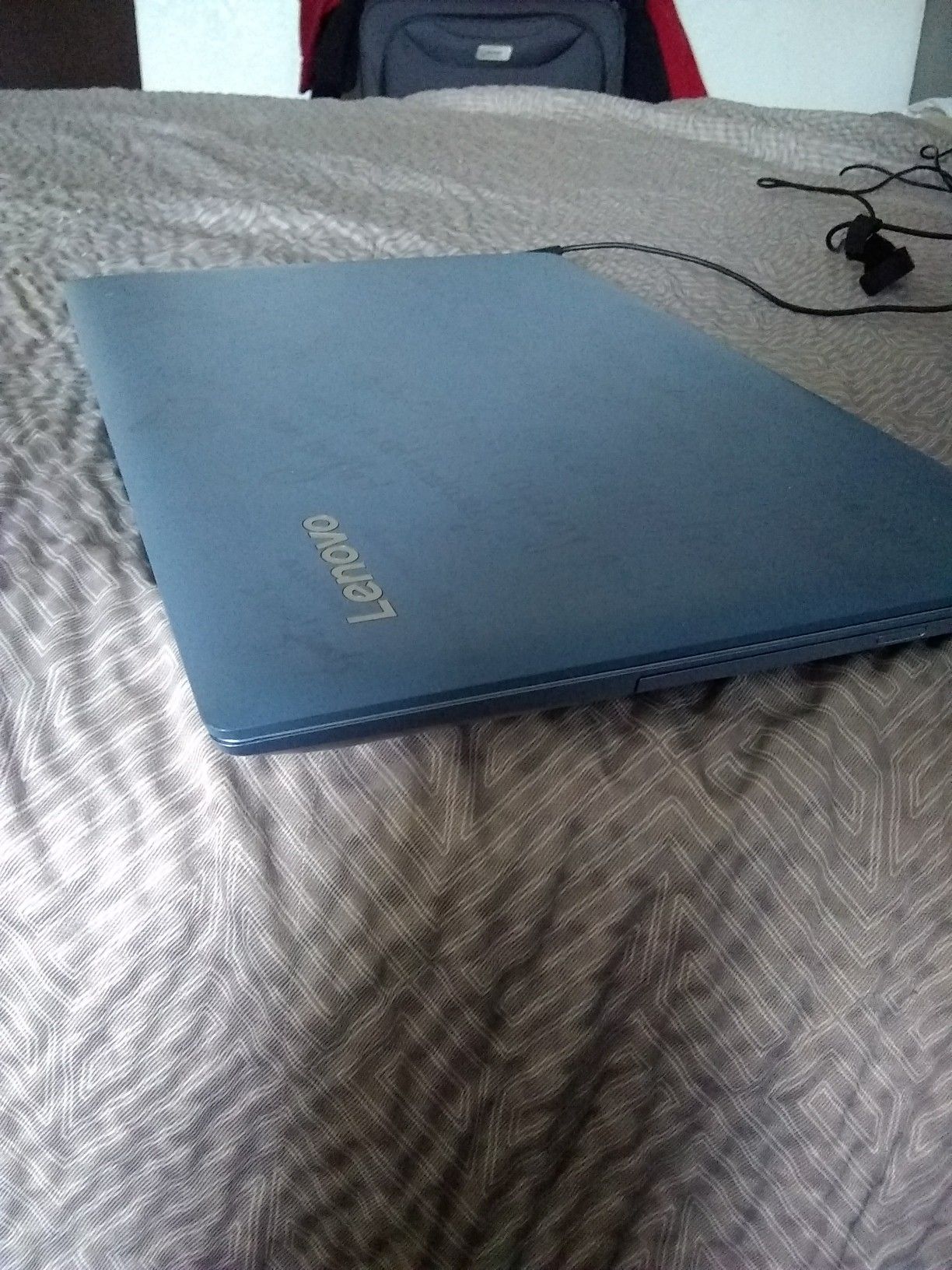 Lenovo ideapad320