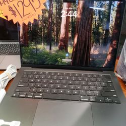Apple MacBook Pro 512 Ram M4 Chip Laptop With Charger.
