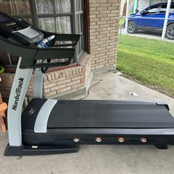 Nordic Track C900 Treadmill for Sale in La Feria TX OfferUp