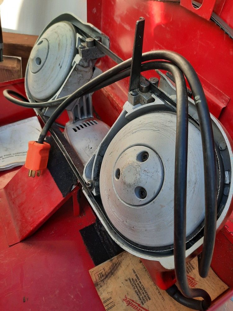 Band Saw Milwaukee Double Blade