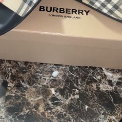 Slides Burberry 