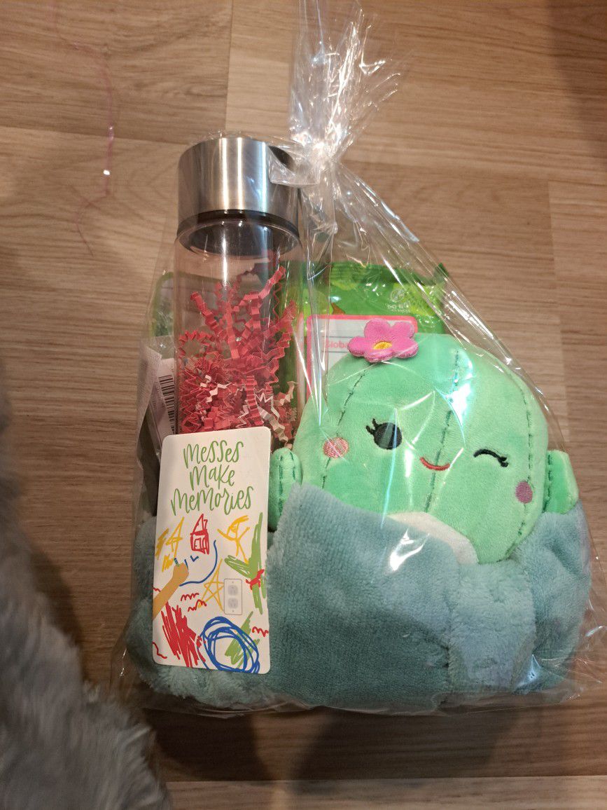 Mother's Day Gifts Basket 