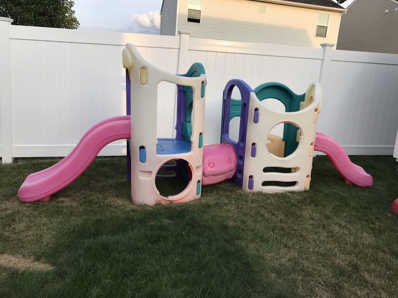 Little Tikes 8-In-One Adjustable Playground