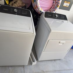 Whirlpool Wash And Dryer Set