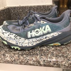 Men’s Tennis Shoes Size 9 