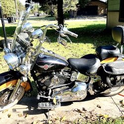 2000 Heritage Classic Harley Davidson - OBO- $5400