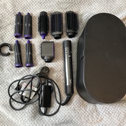 Purple/Black Dyson Airwrap 