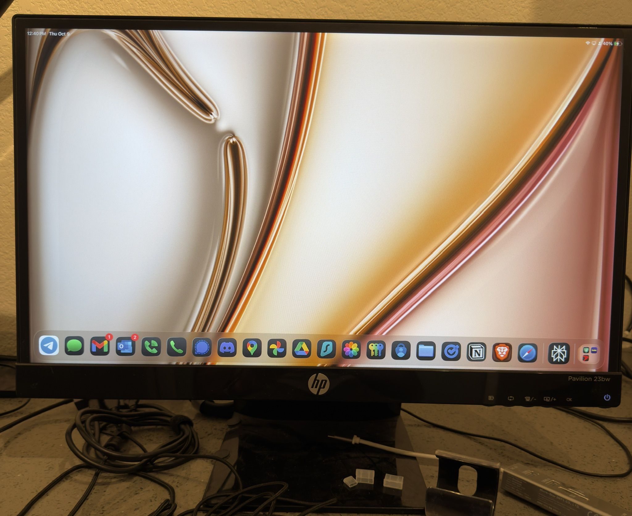 HP Monitor - Pavilion 23bw (23-inch, 1080P, 60Hz)