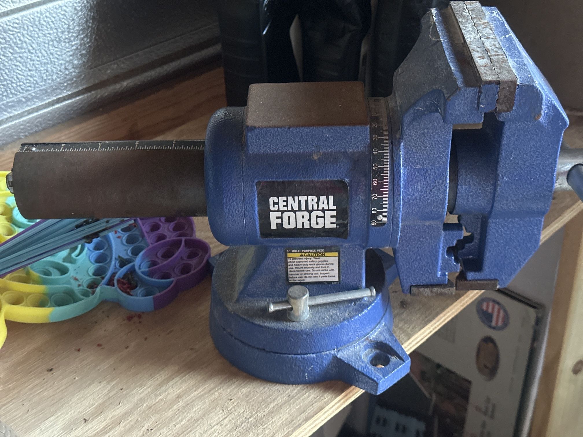 Central Forge Bench Vise 