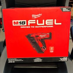 Milwaukee 2745-20 M18 FUEL 18V 30 Degree Lithium-Ion Framing Nailer - Bare Tool