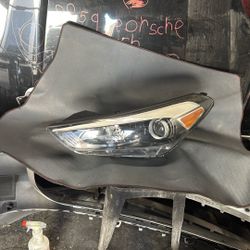 2016 2019 Hyundai Tucson driver side headlight