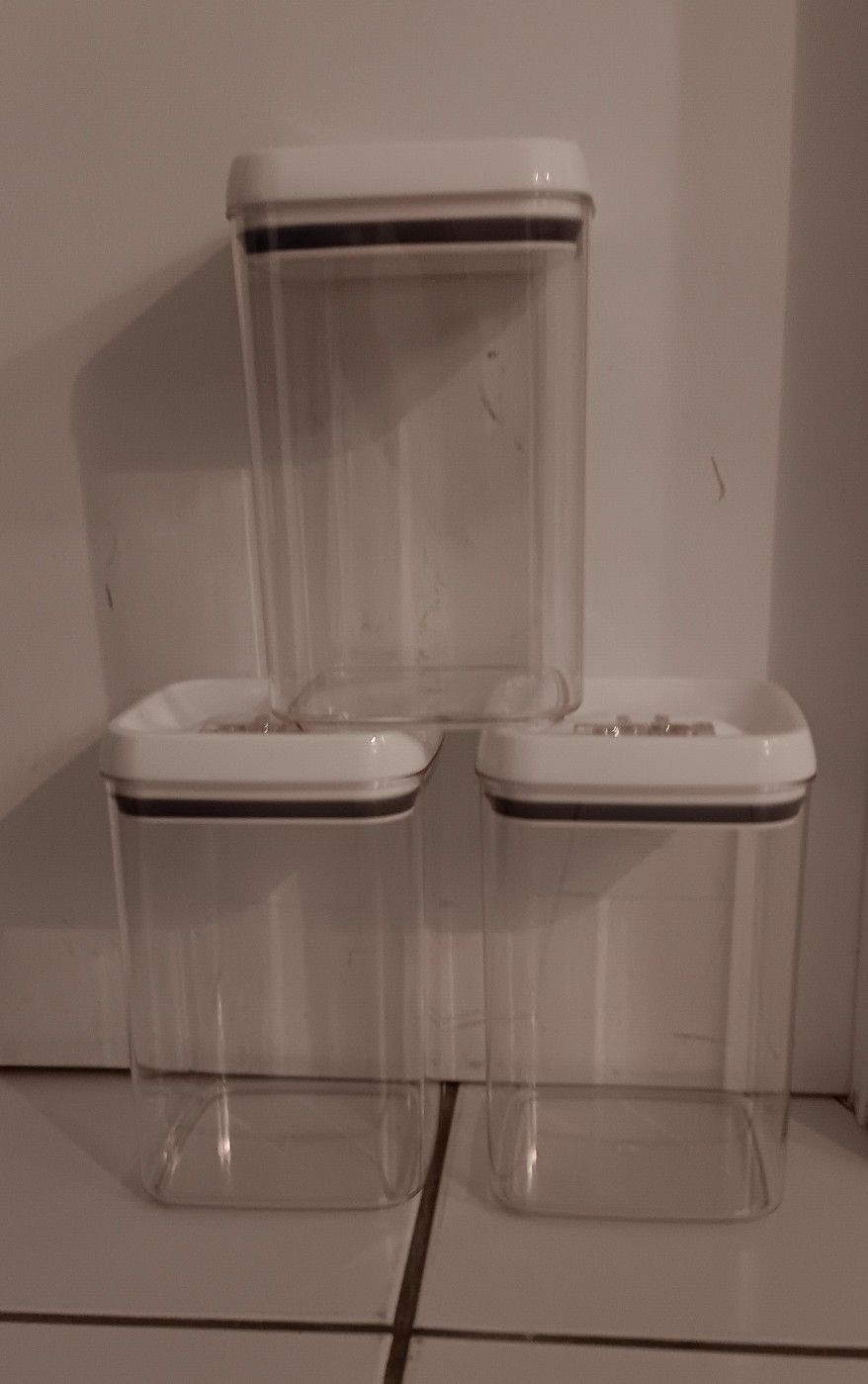 set of 3 clear plastic canister pantry storage containers with lock tight lid $15 FIRM for 3!