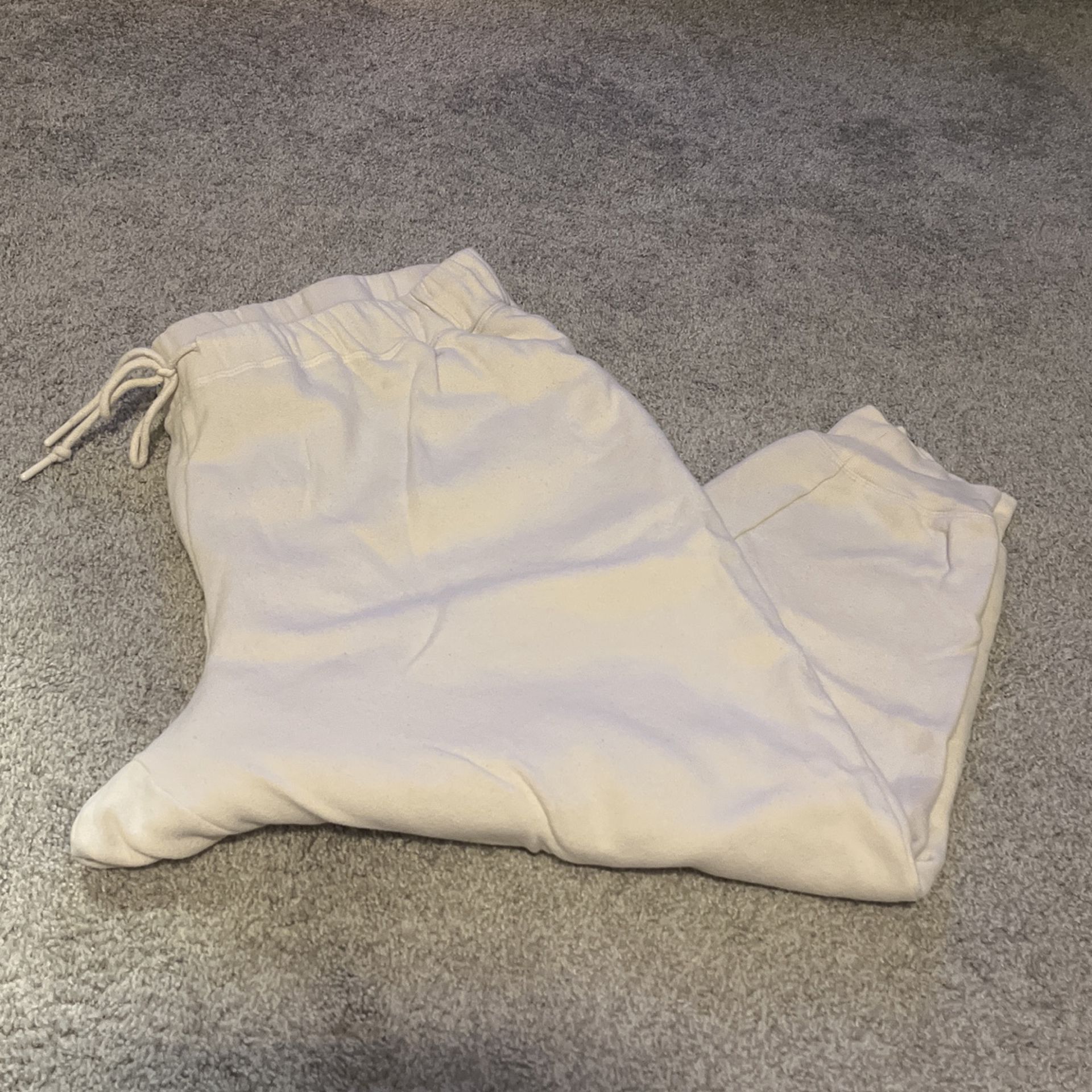 2x Cream Sweatpants for Sale in Ankeny, IA - OfferUp