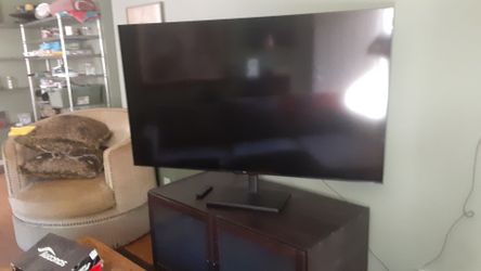 65" smart TV