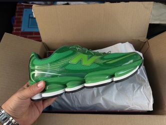 Amine x New Balance ABZORB 2000 Biblioteca