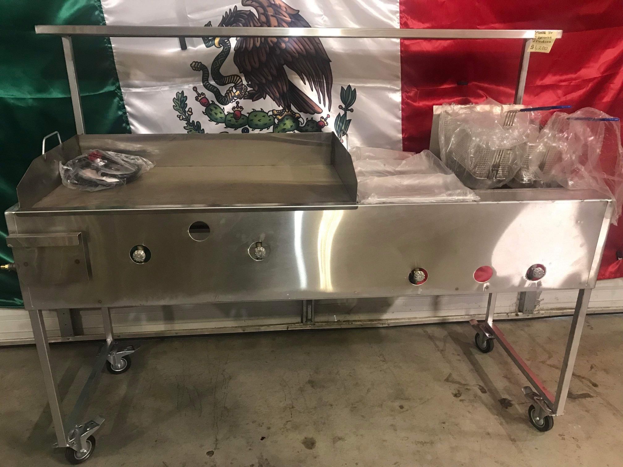 Plancha para Tacos. Es Nueva. Plancha 36” , 3 Vaporeras, 2 Freidora